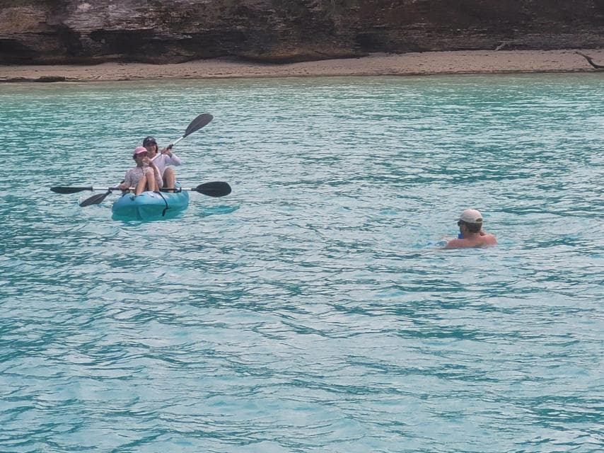 Kayaking from the Pontune Paradise in a Bermuda cove